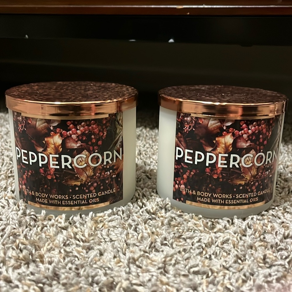 2 Bath & Body Works DISCONTINUED Peppercorn 3 Wick Candles